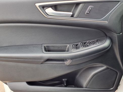 Used 2023 Ford Edge SEL image 18