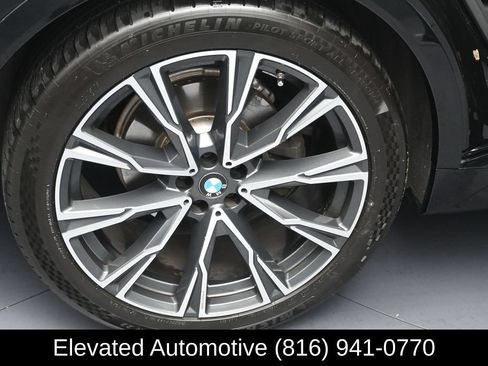 Used 2021 BMW X7 xDrive40i w/ Premium Package 2 AWD/4WD image 5