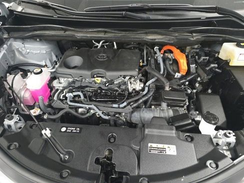 Certified 2023 Toyota Sienna XLE Woodland Edition image 24