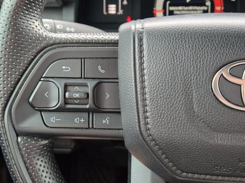 Used 2025 Toyota Tacoma SR image 21