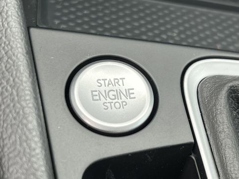 New 2025 Volkswagen Jetta SE image 28