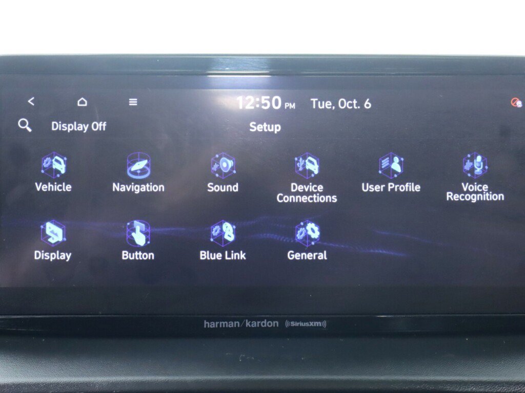 Used 2021 Hyundai Santa Fe SEL w/ Convenience + Premium Package FWD image 19