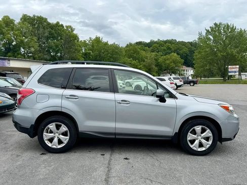 Used 2015 Subaru Forester 2.5i Limited AWD/4WD image 9