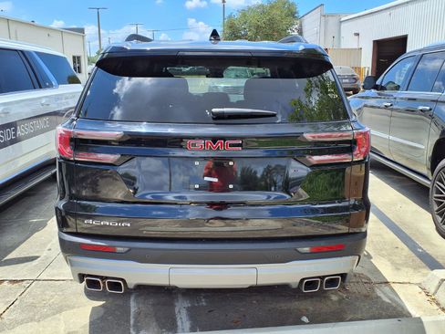 Used 2025 GMC Acadia Elevation FWD image 11
