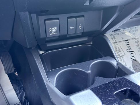 Used 2016 Honda Fit LX image 36