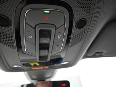 Used 2021 Audi Q5 e Premium Plus image 24