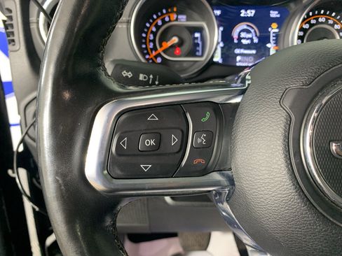 Used 2020 Jeep Gladiator Overland AWD/4WD image 15