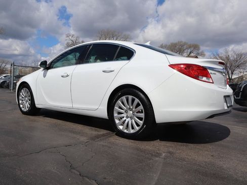 Used 2012 Buick Regal Leather FWD image 3