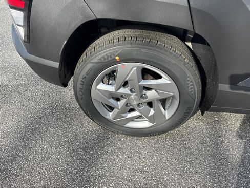 New 2026 Hyundai Kona SE image 17