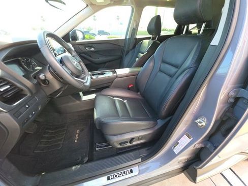 Used 2023 Nissan Rogue SL image 13