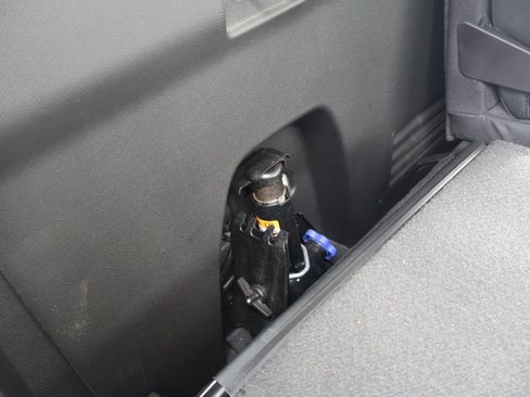 Used 2022 Chevrolet Colorado LT w/ LT Convenience Package image 29