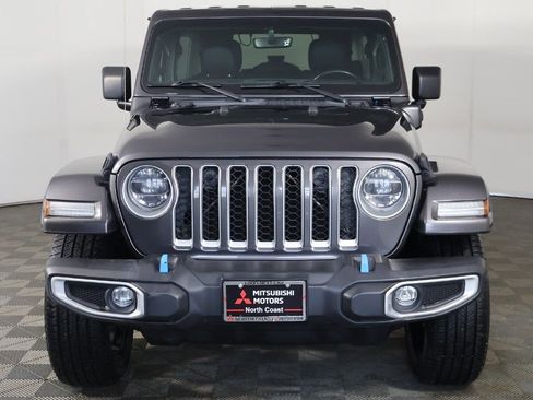 Used 2022 Jeep Wrangler Unlimited Sahara w/ Cold Weather Group AWD/4WD image 10