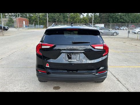 Used 2024 GMC Terrain SLT w/ Elevation Edition AWD/4WD image 29