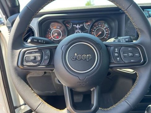 Used 2024 Jeep Wrangler Unlimited Sport AWD/4WD image 32