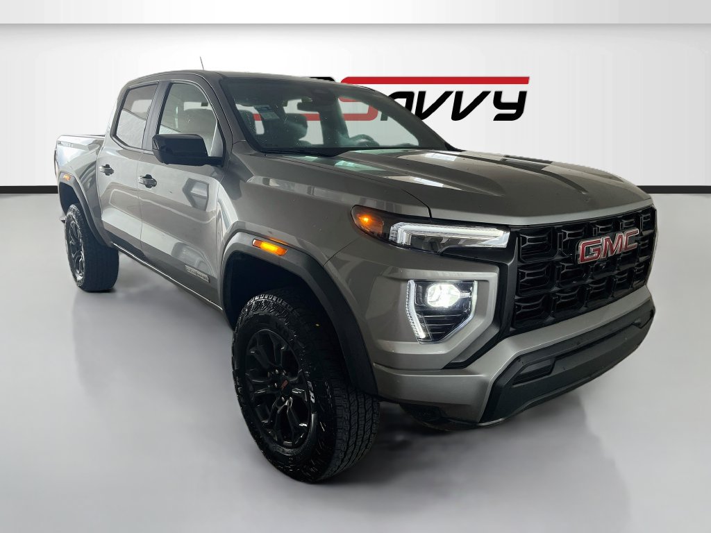 Used 2025 GMC Canyon Elevation w/ Technology Package AWD/4WD image 1