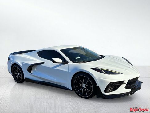 Used 2022 Chevrolet Corvette Stingray Coupe RWD image 8