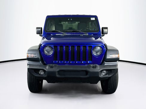 Used 2018 Jeep Wrangler Unlimited Sport S AWD/4WD image 2