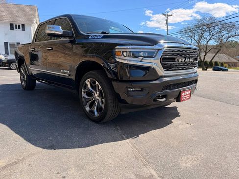 Used 2019 RAM 1500 Limited AWD/4WD image 3