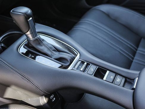 Certified 2024 Honda HR-V EX-L image 20