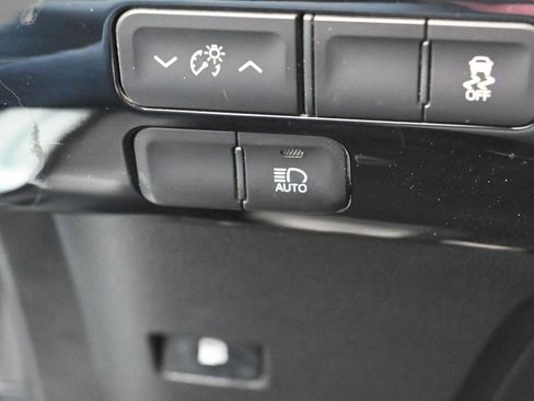 Used 2017 Toyota Prius Two w/ Carpet Mat Package FWD image 14