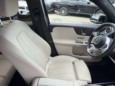 Used 2026 Mercedes-Benz GLB 250 image 11