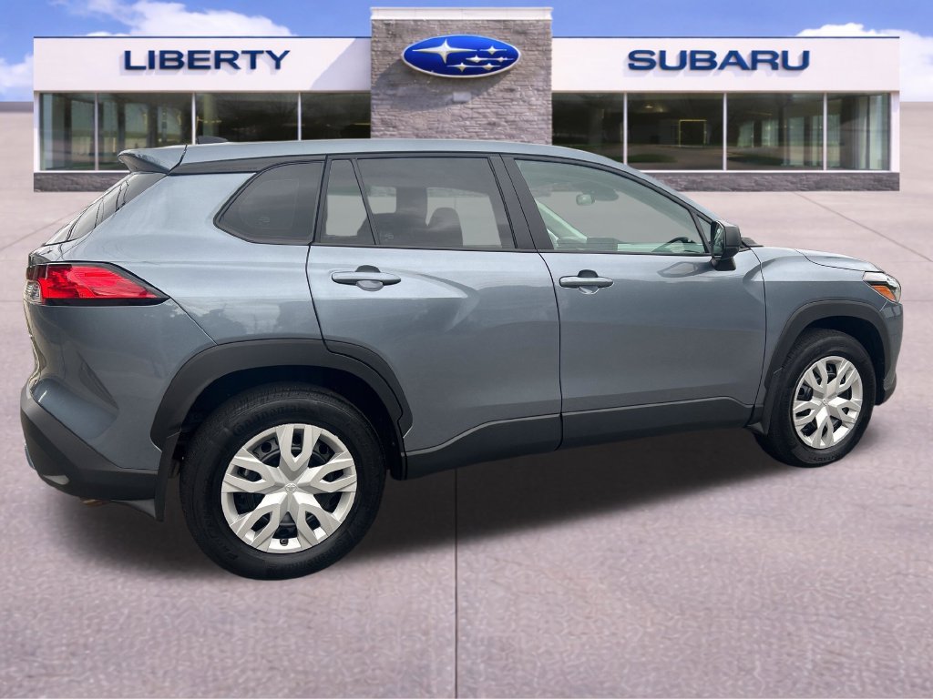Used 2024 Toyota Corolla Cross L AWD/4WD image 7