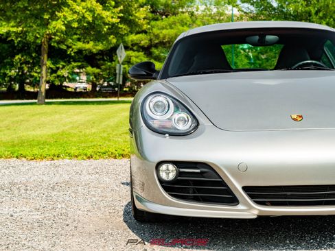 Used 2012 Porsche Cayman R image 15