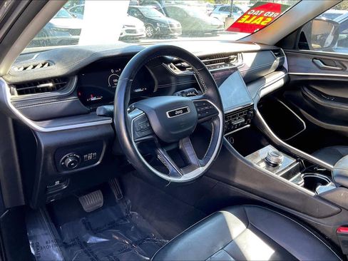 Used 2022 Jeep Grand Cherokee L Limited image 14