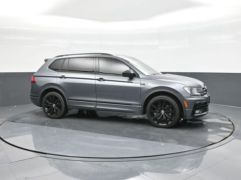 Used 2021 Volkswagen Tiguan SE R-Line image 17