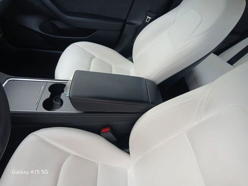 Used 2023 Tesla Model 3 Standard Range image 8