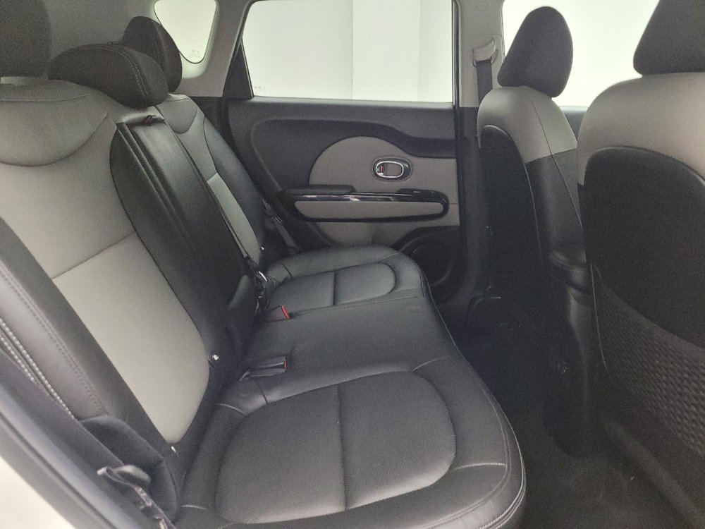 Used 2019 Kia Soul + w/ Primo Package FWD image 19