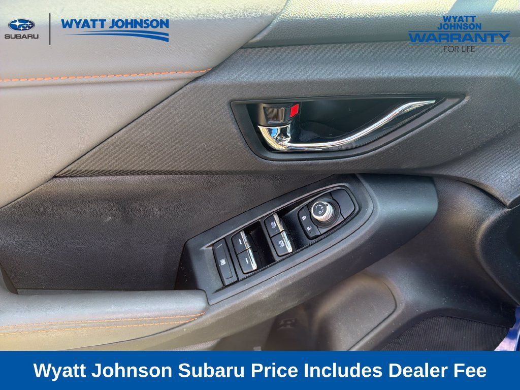 Used 2025 Subaru Crosstrek 2.5i Limited w/ Crosstrek Mirror Package AWD/4WD image 19
