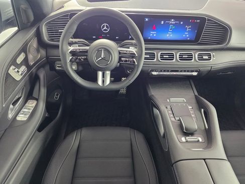 New 2026 Mercedes-Benz GLS 580 4MATIC image 10
