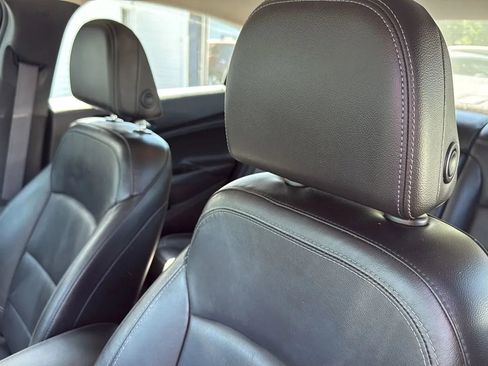 Used 2017 Chevrolet Cruze Premier FWD image 15