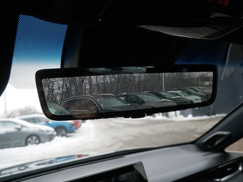 Used 2021 Toyota Venza Limited w/ Advanced Technology Package image 24