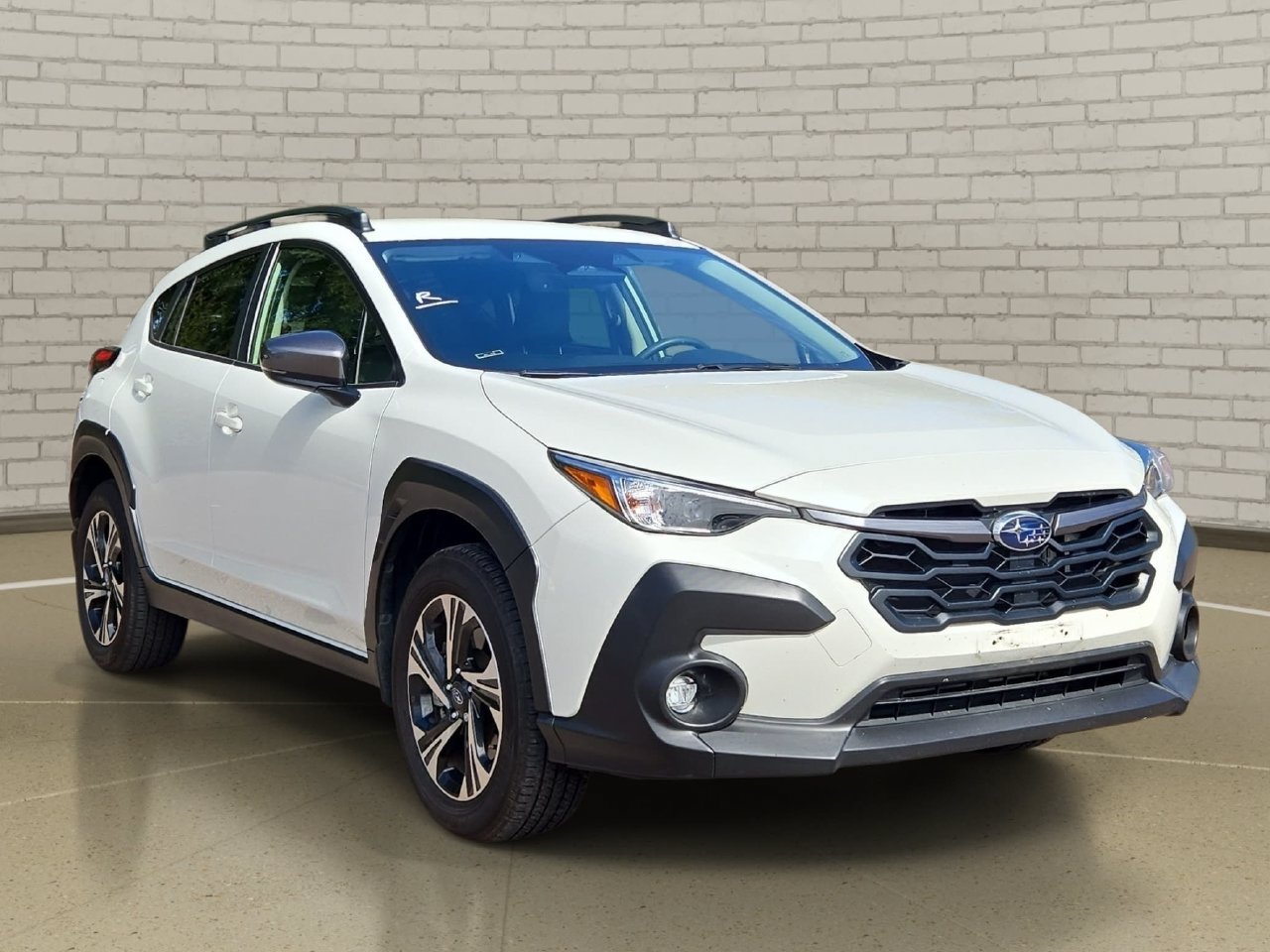 Used 2024 Subaru Crosstrek 2.0i Premium w/ Crosstrek Mirror Package AWD/4WD image 3