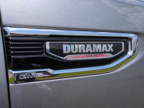 Used 2024 GMC Sierra 1500 SLT image 8