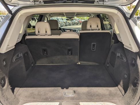 Used 2019 Buick Envision Essence image 10