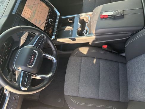 Used 2025 GMC Acadia Elevation image 14