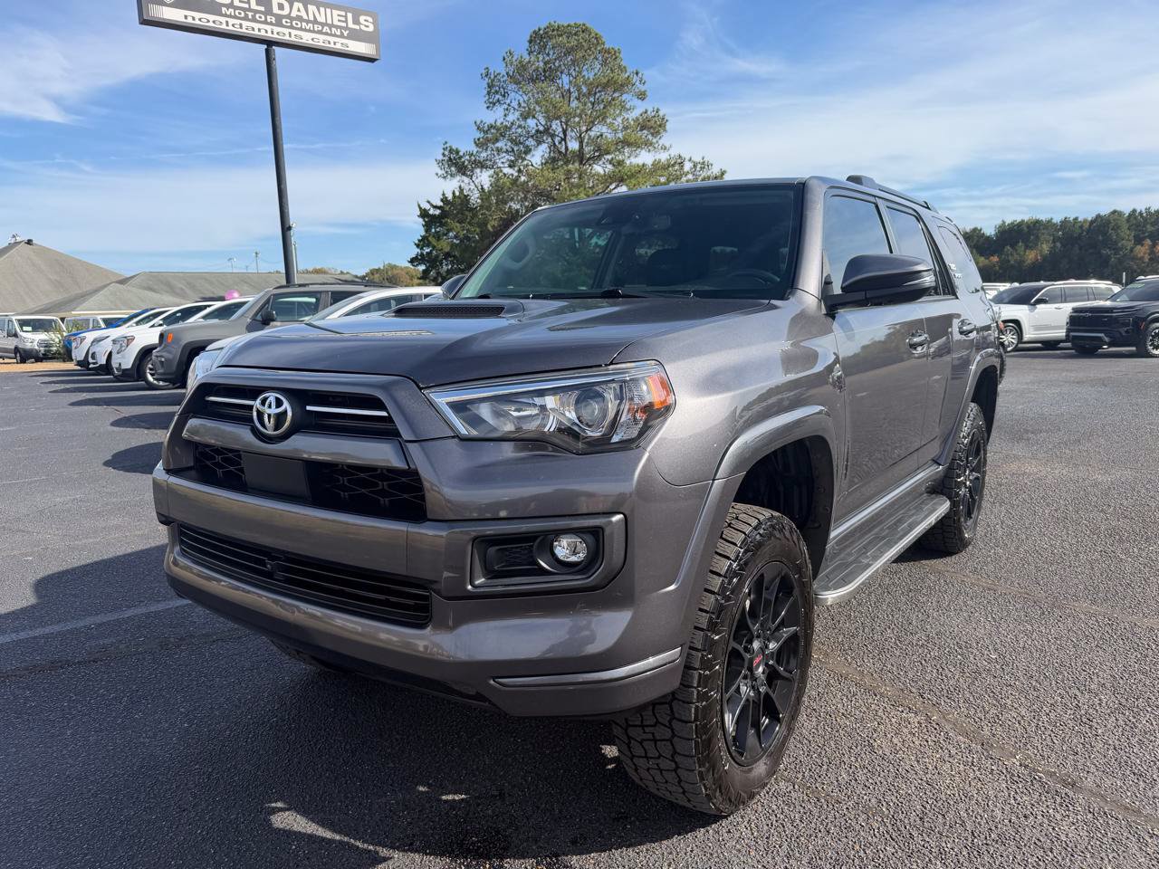 Used 2022 Toyota 4Runner TRD Sport w/ Technology Package RWD image 2