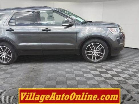 Used 2018 Ford Explorer Sport AWD/4WD image 9