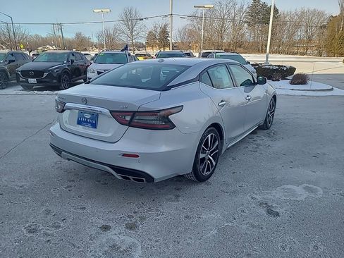Used 2023 Nissan Maxima SV w/ Floor Mat Group FWD image 6