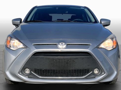 Used 2019 Toyota Yaris LE FWD image 4