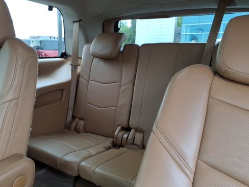 Used 2016 Cadillac Escalade Platinum AWD/4WD image 15