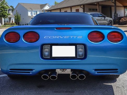 Used 1998 Chevrolet Corvette Coupe w/ Roof Pkg RWD image 7