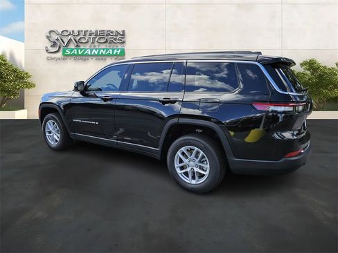 New 2024 Jeep Grand Cherokee L Laredo w/ Luxury Tech Group I RWD image 3