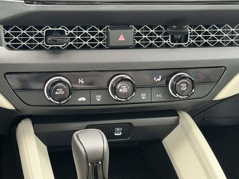 Used 2025 Honda Accord LX image 15