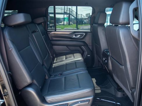 Used 2023 Chevrolet Suburban LT AWD/4WD image 20