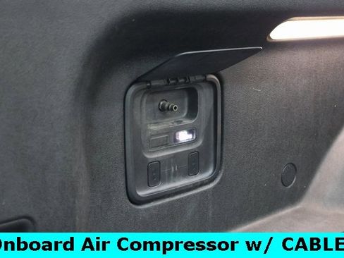 Used 2022 Rivian R1T Launch Edition image 15