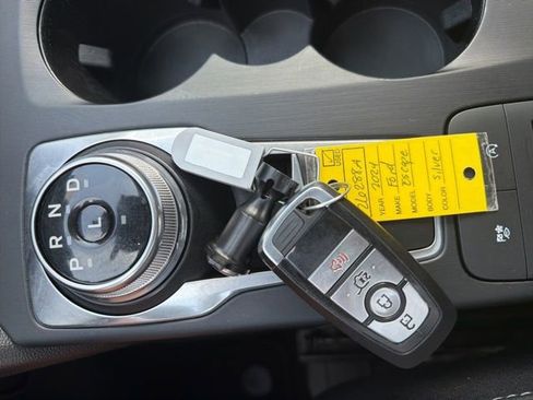 Certified 2022 Ford Escape SE w/ Convenience Package FWD image 34